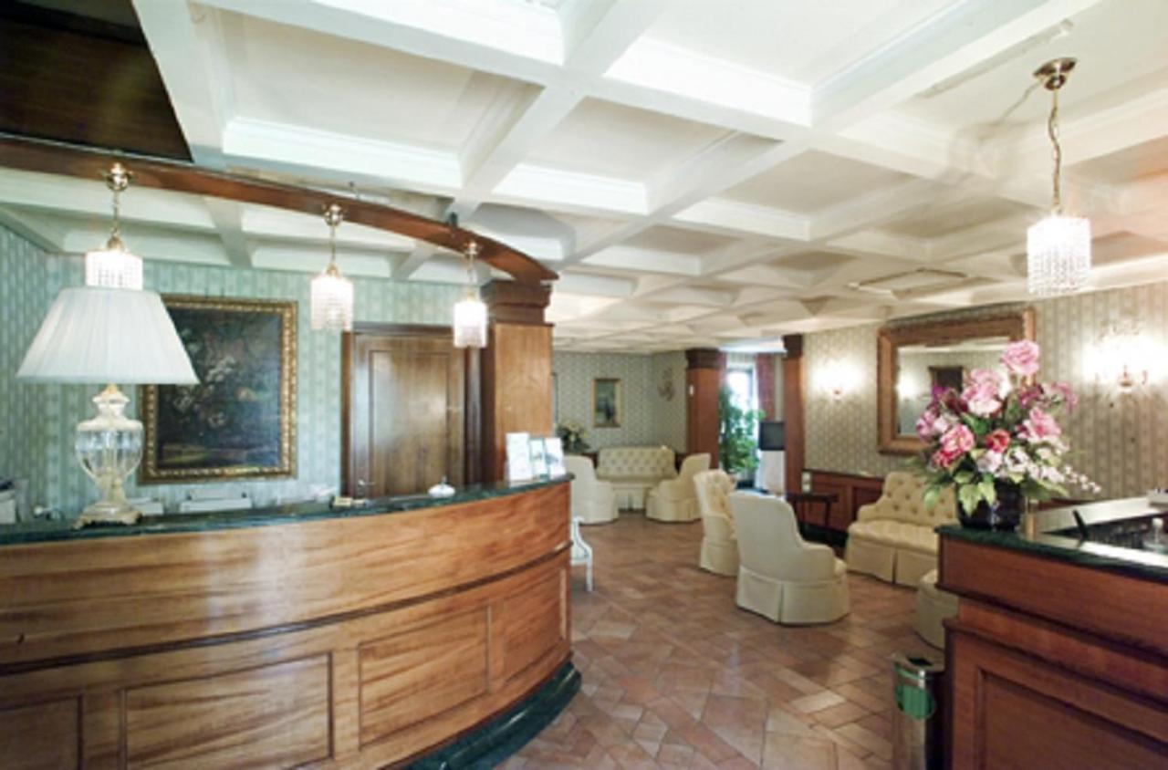 Hotel Quadrifoglio By Mancini Rome Exterior photo